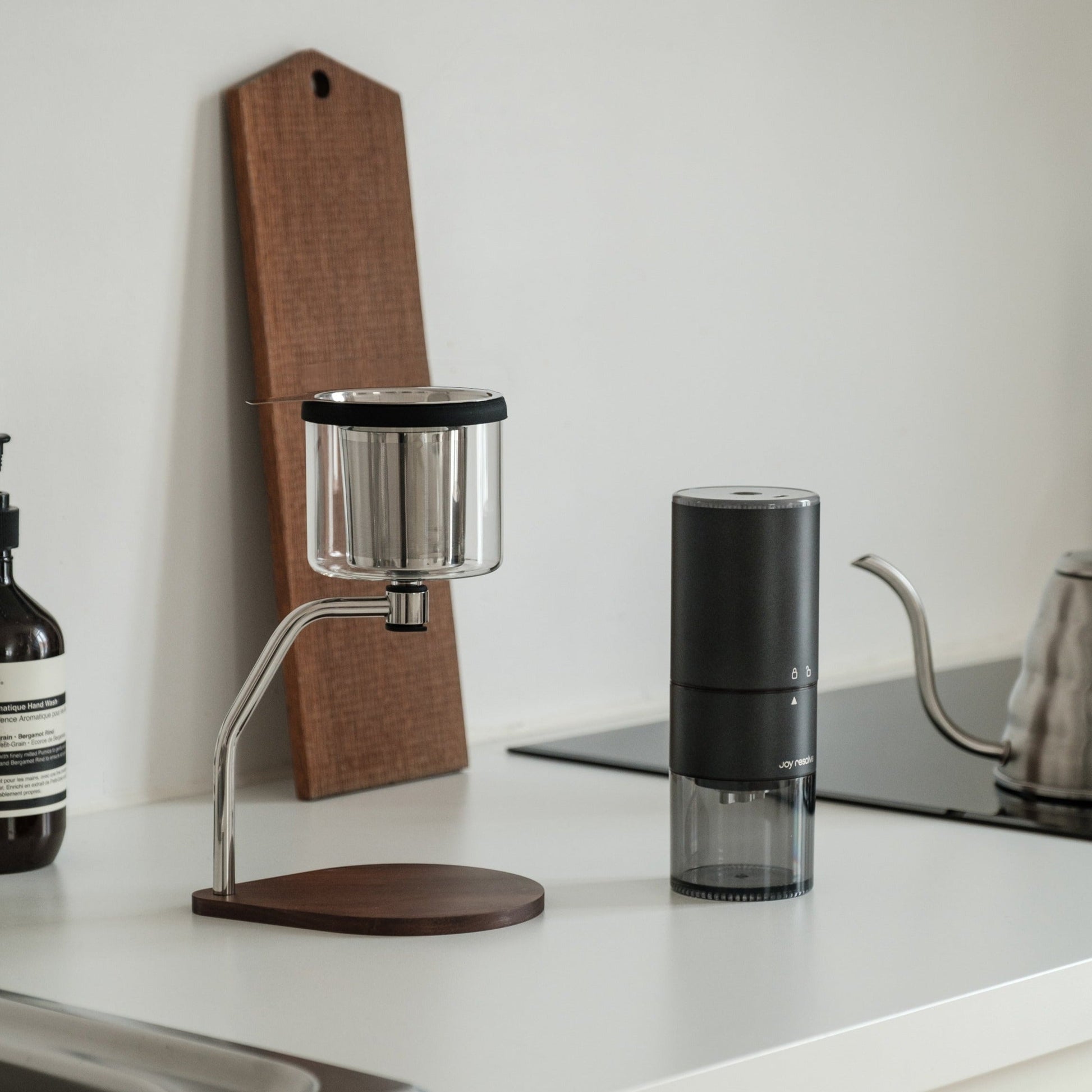 Groove Compact Grinder by Joy Resolve - Premium Accessories from Joy Resolve - Just Dhs. 399! Shop now at Liwa Coffee Roastery