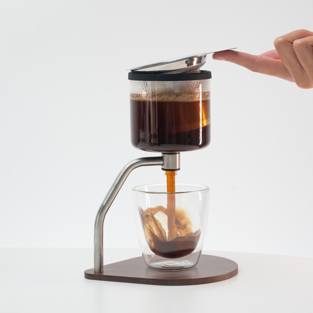 Manual Brewer by Joy Resolve - Premium Homewares from Joy Resolve - Just Dhs. 349! Shop now at Liwa Coffee Roastery